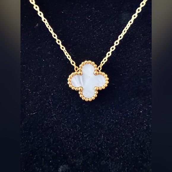 Gold and White Clover Pendant Necklace and Earrings Set - Picture 5 of 8